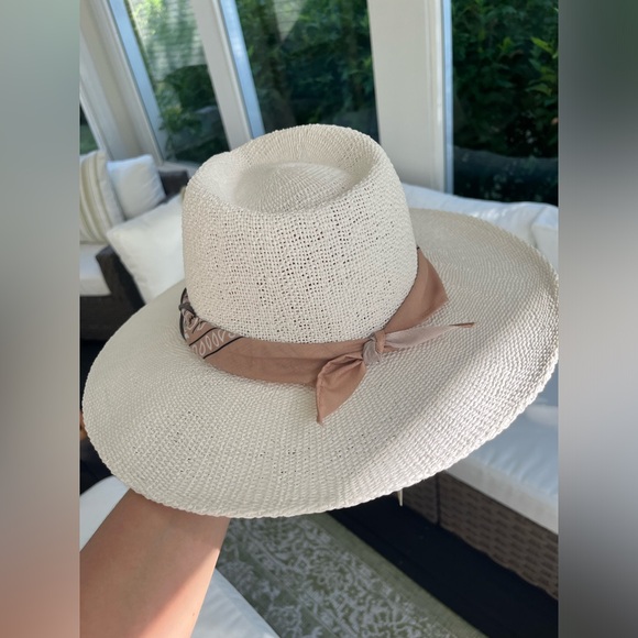 Ále by Alessandra Hat (seen on Revolve) - Picture 4 of 7